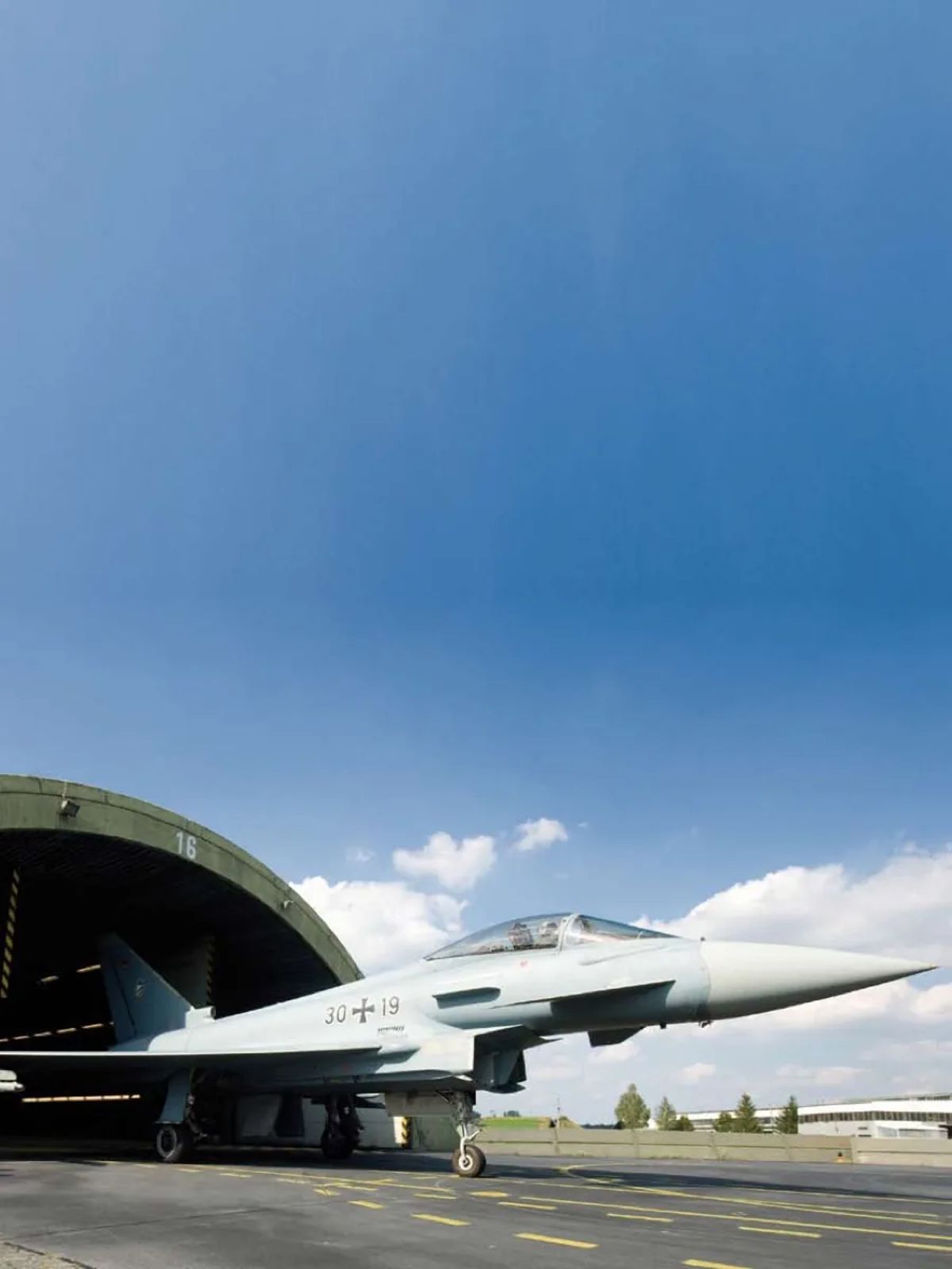 Eurofighter Typhoon: Eine Tutima am Instrumentenbrett