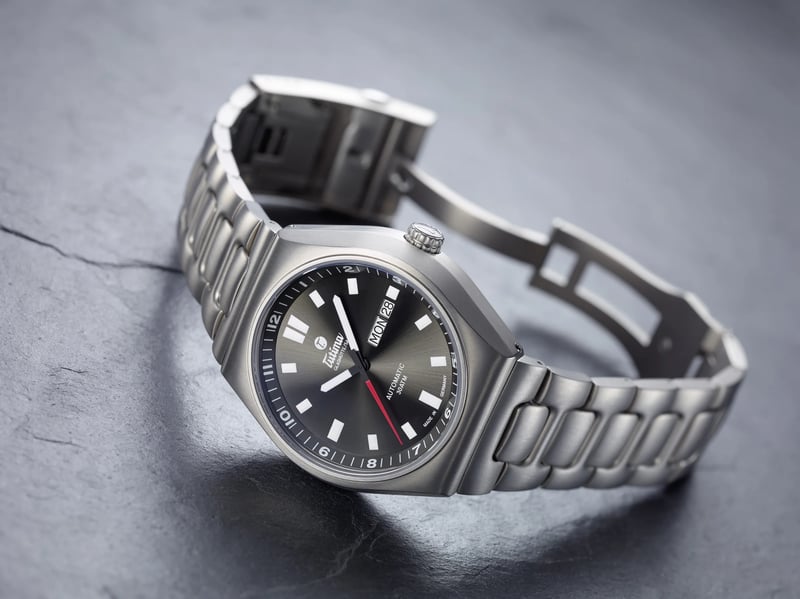 Coastline 6150-04 — 侧面图