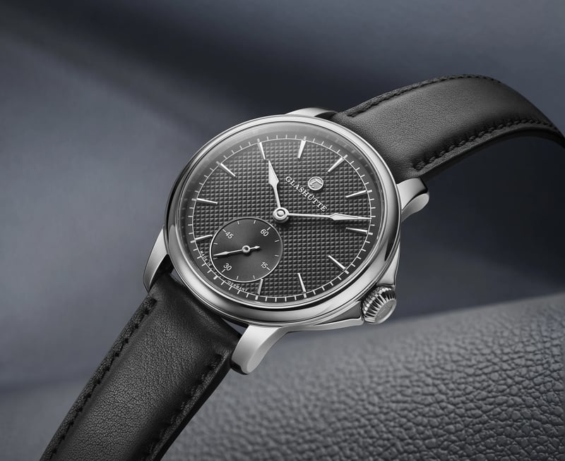 Patria 6612-01 — 斜め