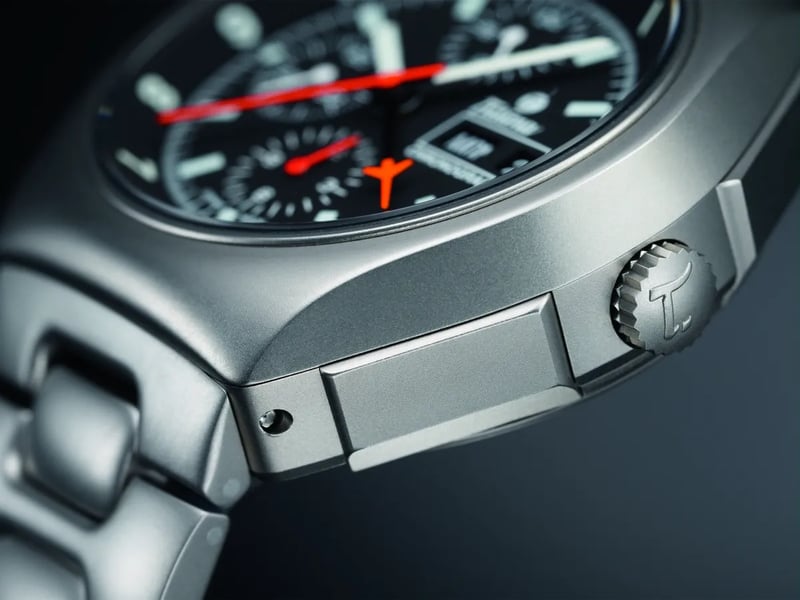 Military NATO Chronograph T 760-02 — 斜め